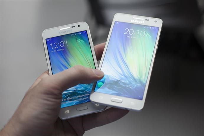 Isprobali-smo-Samsung-Galaxy-A3-i-Galaxy-A5-u-rukama-9.jpg